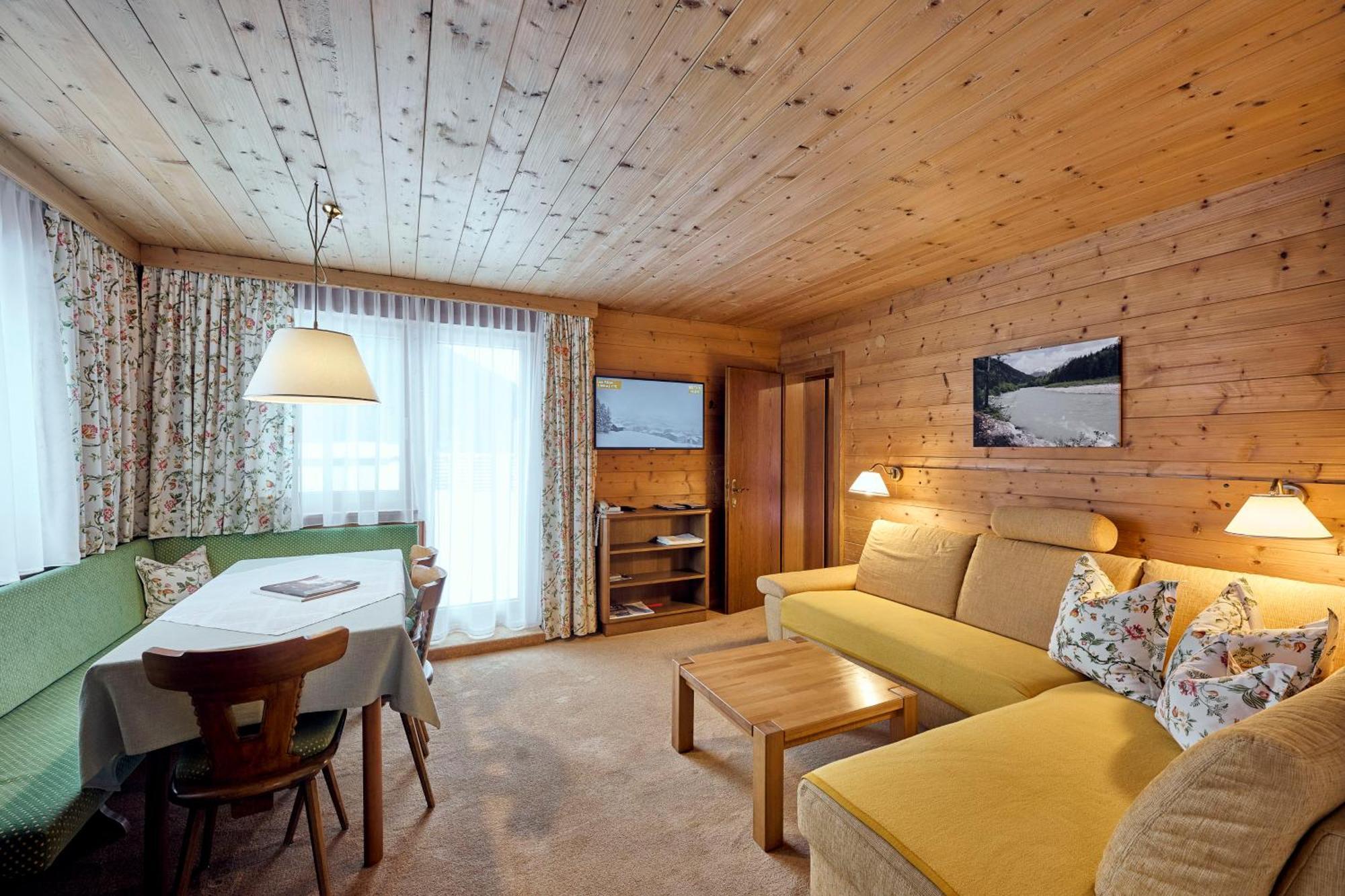 Appartementhaus Holiday Lech am Arlberg Exterior photo