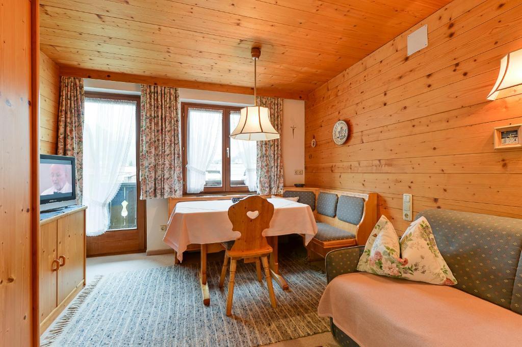 Appartementhaus Holiday Lech am Arlberg Exterior photo